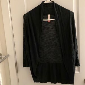 (Used) Good condition sheer Navy open front sweater Size Small